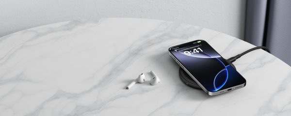Wireless Charging Pad Qi Fast Charging 15W Desktop Accessory-3
