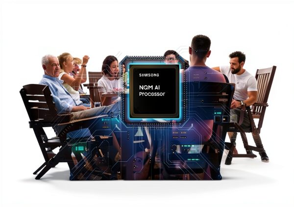Samsung 32 M90SF 4K UHD Smart OLED Monitor with AI Camera-16