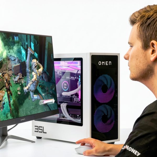 HP OMEN 35L Gaming Desktop AMD Ryzen 7 9800X3D 32GB DDR5-10