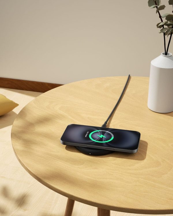 Wireless Charging Pad Qi Fast Charging 15W Desktop Accessory-9